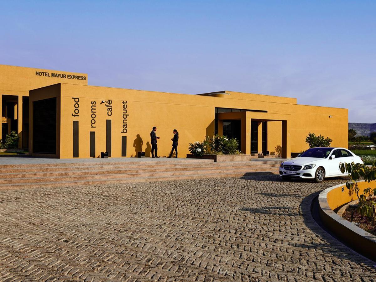 Hotel Mayur Express Sangamner Exterior foto